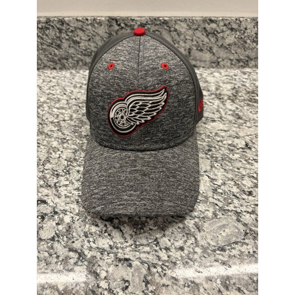 Detroit Red Wings NHL Hat Gray New Era 9FORTY Adjustable